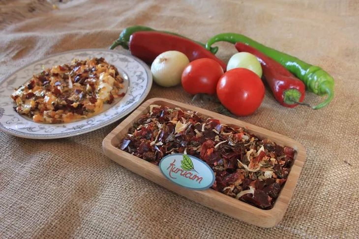 Kurucum Food's dried Omlet Spice Mix includes vegetable granules for omlet. dried omlet mix-3